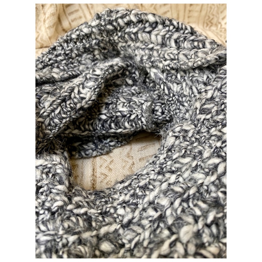 🧣🍩 Wool Donut/Infinity Scarf ♾ - Picture 4 of 6